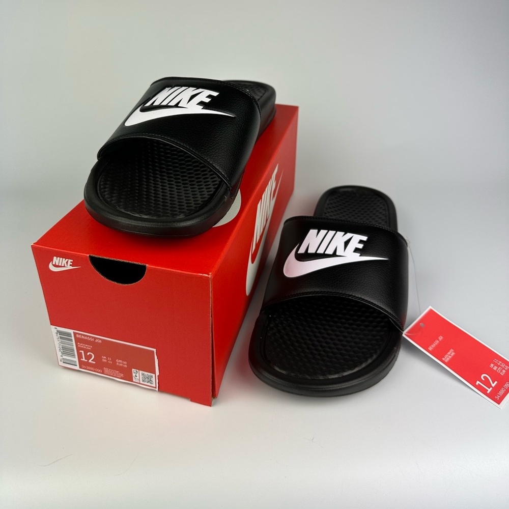 Nike Benassi Slides Size 12